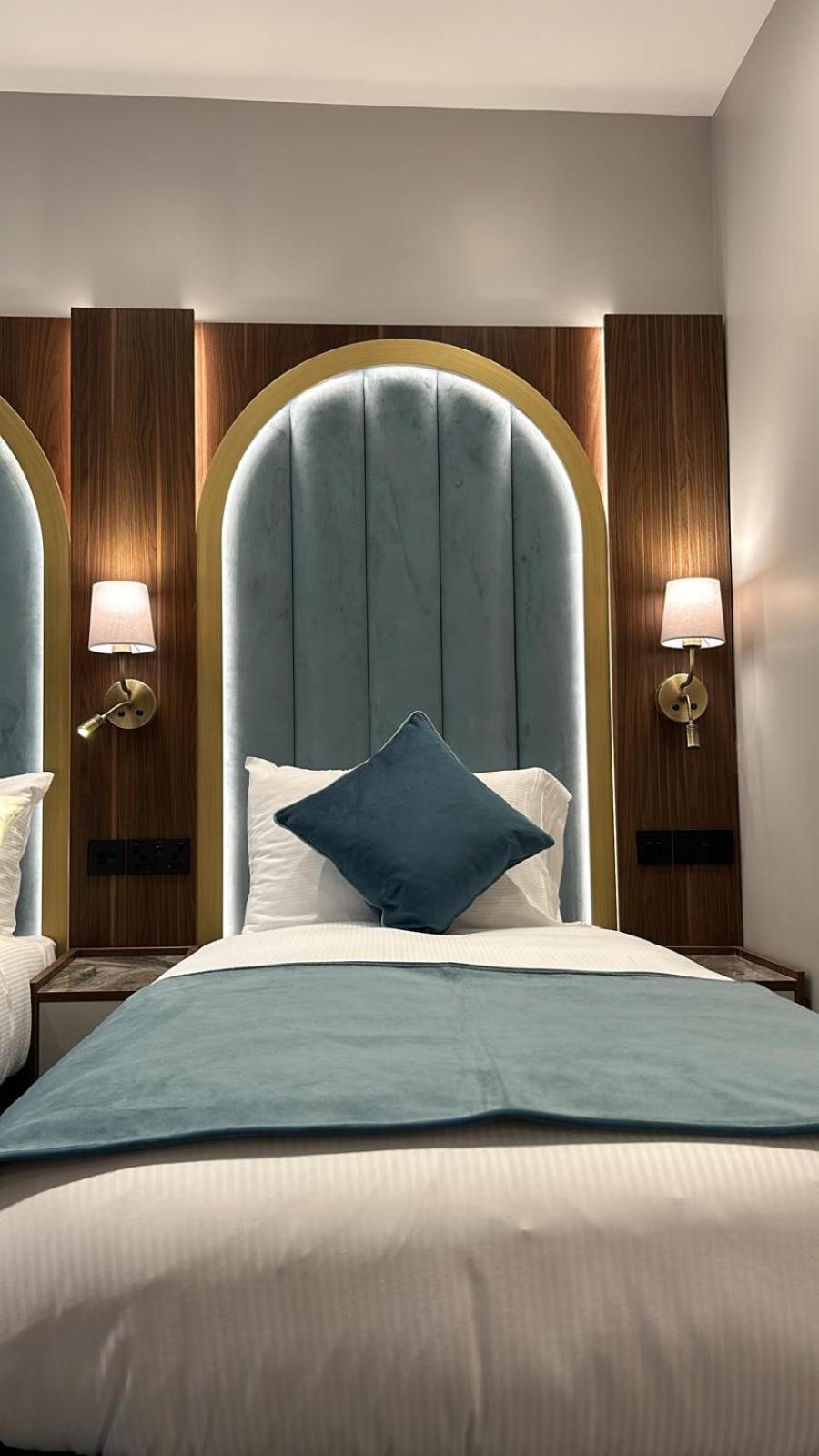Hotel St 4*