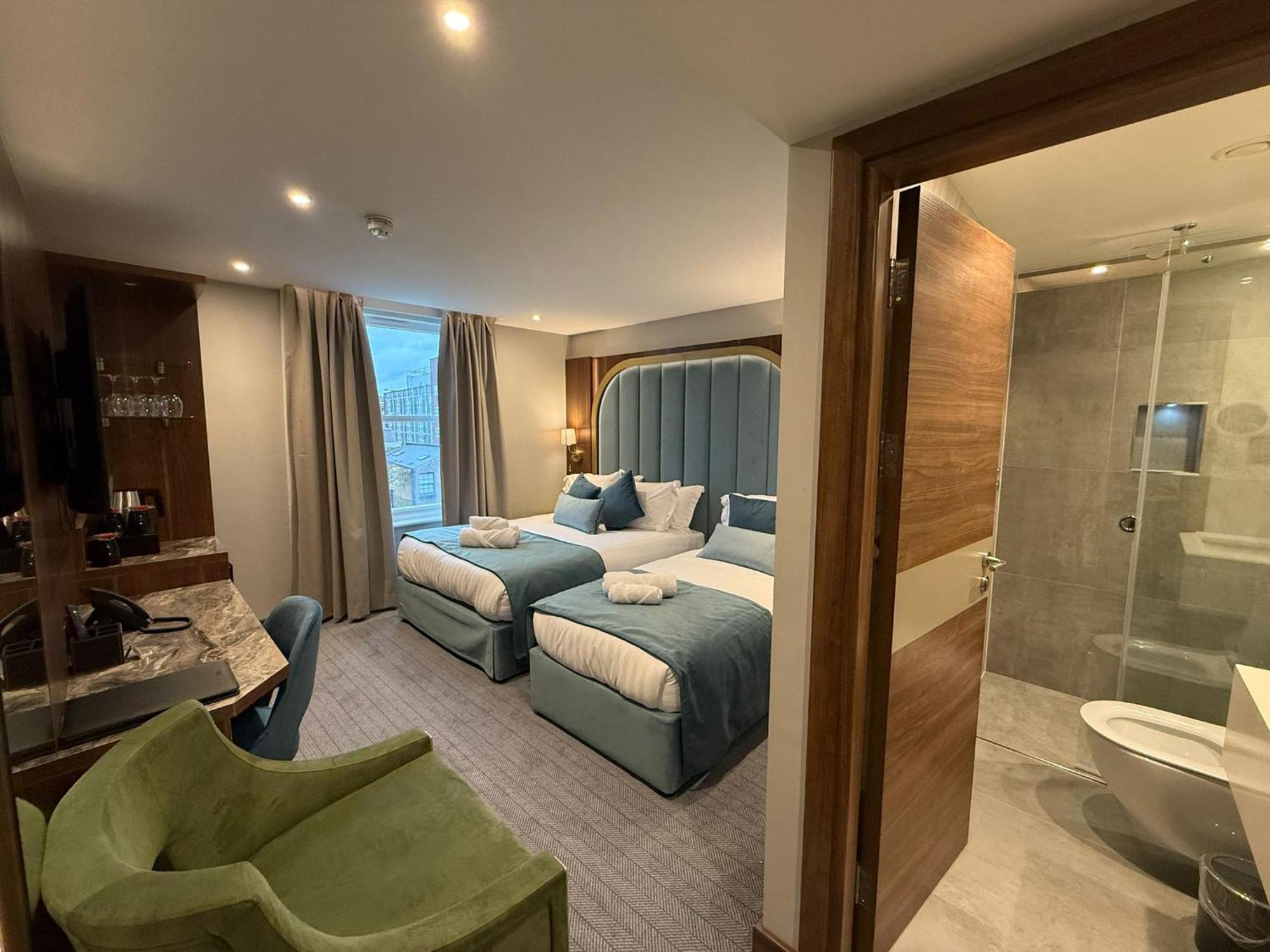 St Hotel